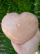 Heart Peach Moonstone 488g