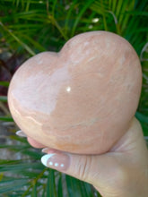 Heart Peach Moonstone 488g